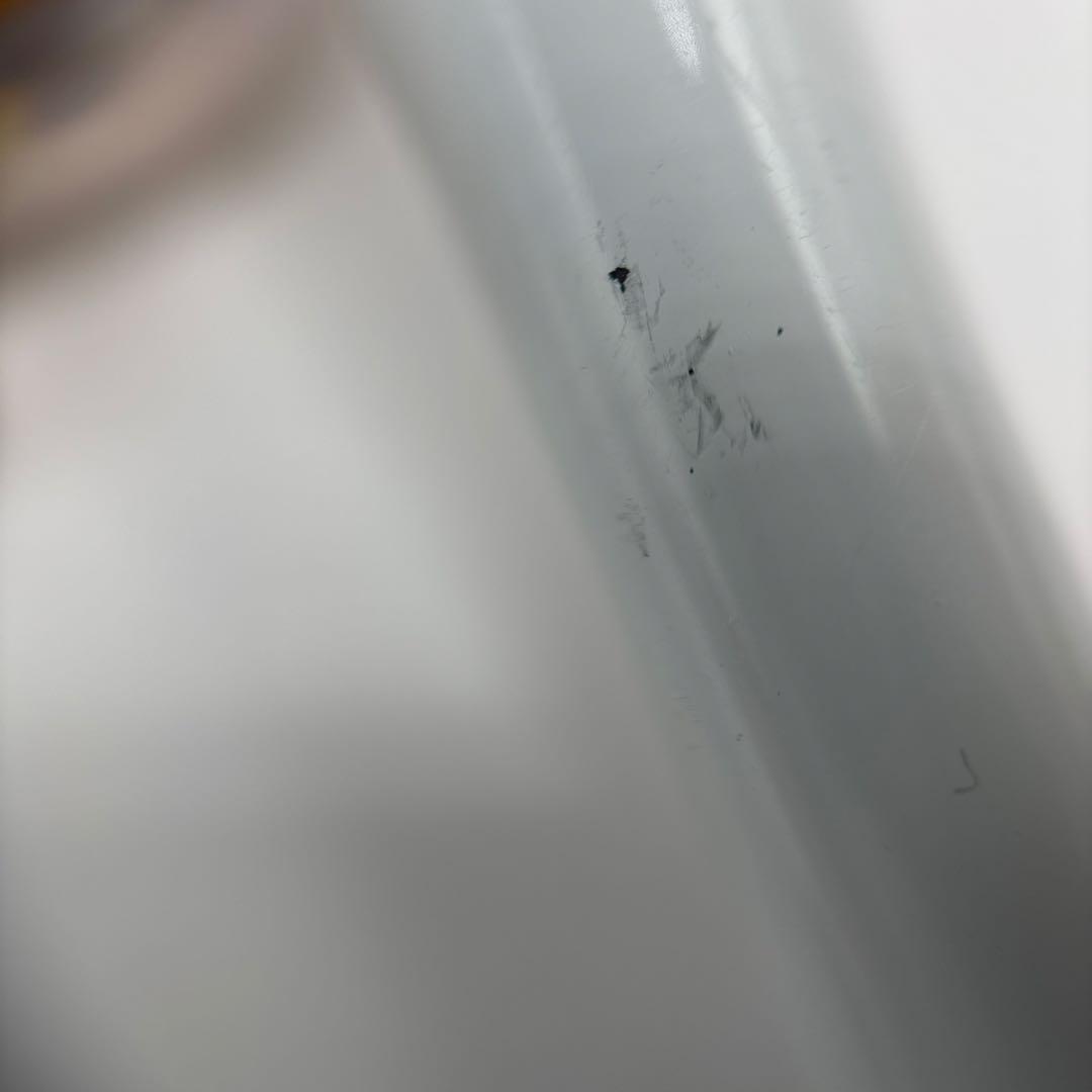 Waterman Metropolitan Essential fountain pen in white with fine nib and converter included