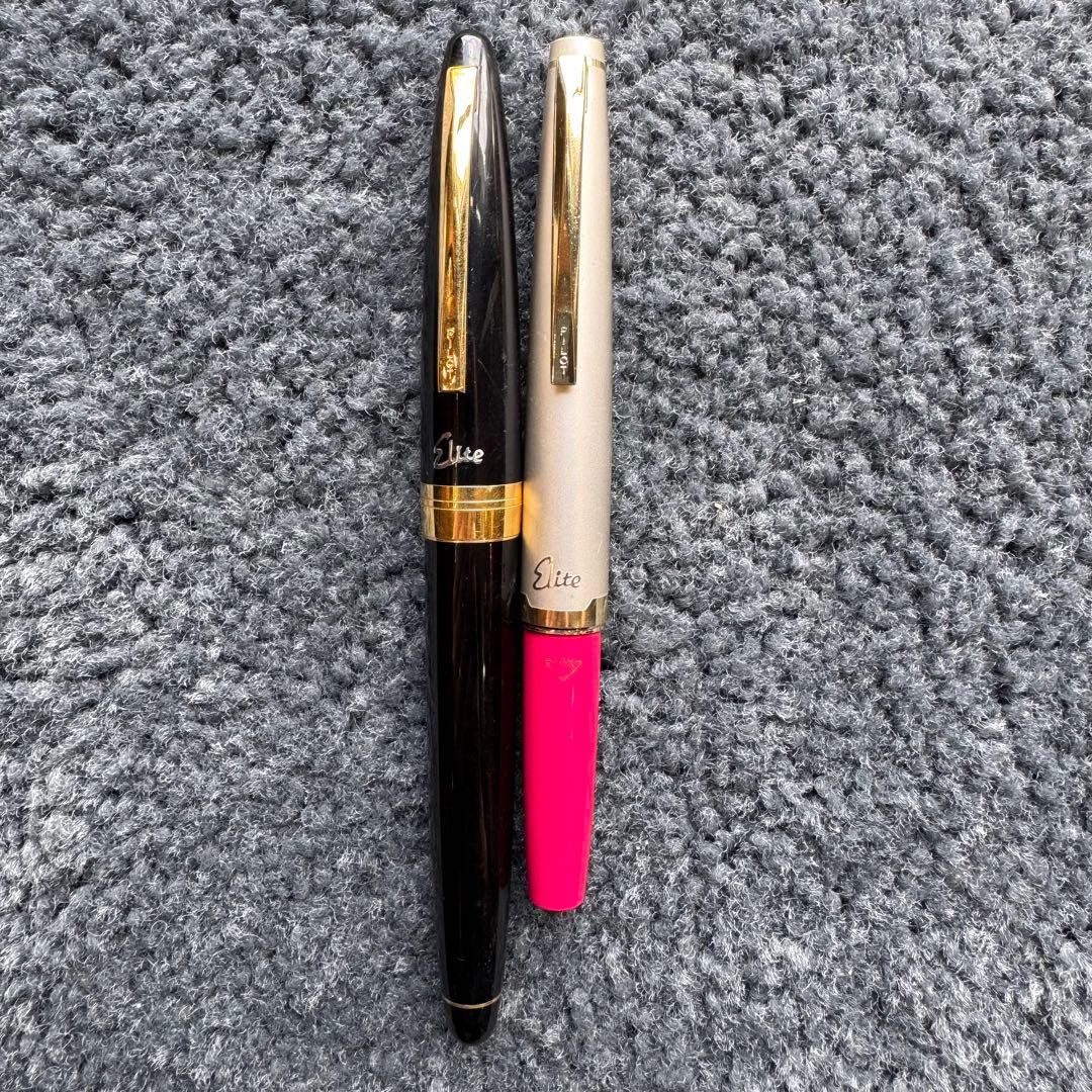 Set of two PILOT Elite 18K 750 fountain pens with gold nibs and black barrels