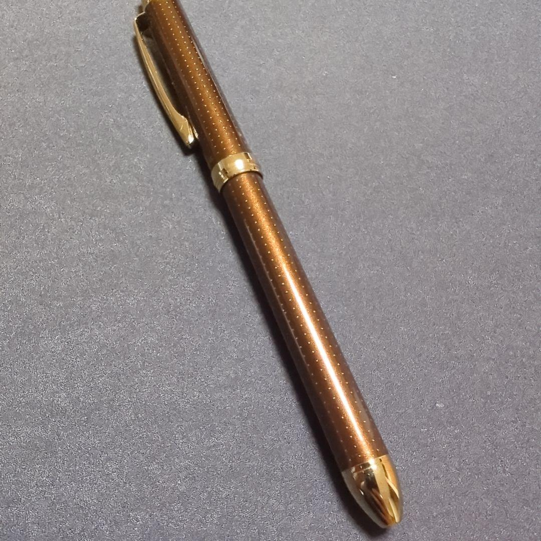 PILOT RIDGE 2+1 Dot Brown ballpoint pen with black and red ink options shown