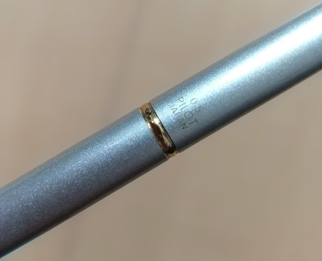 Unused PILOT Cavalier mechanical pencil in silver with gold metal fittings
