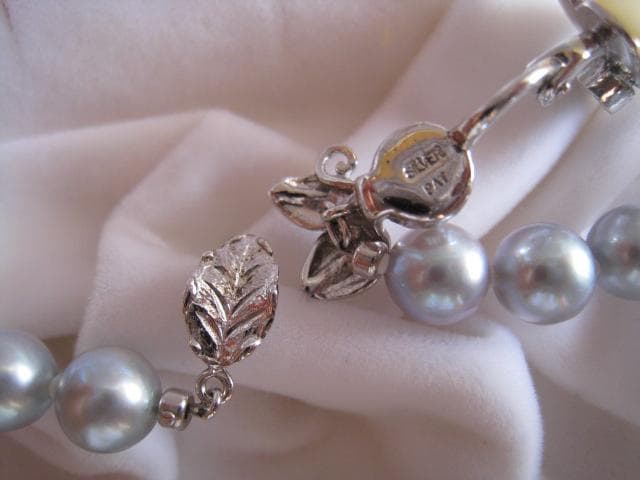 Amber oyster gray Akoya pearls 7.0mm-7.5mm silver necklace 43 cm length