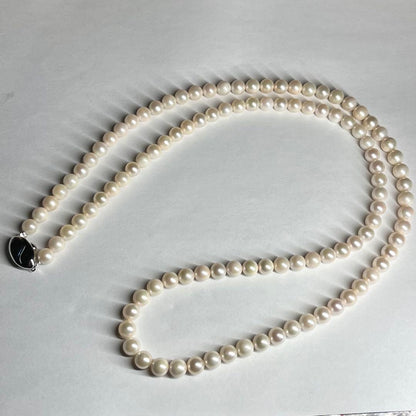 Akoya pearl long necklace measuring 81cm with 7.0 to 7.5mm round pearls