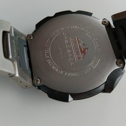 CASIO PRG-600Y-1A Solar Men's Watch — Japanese