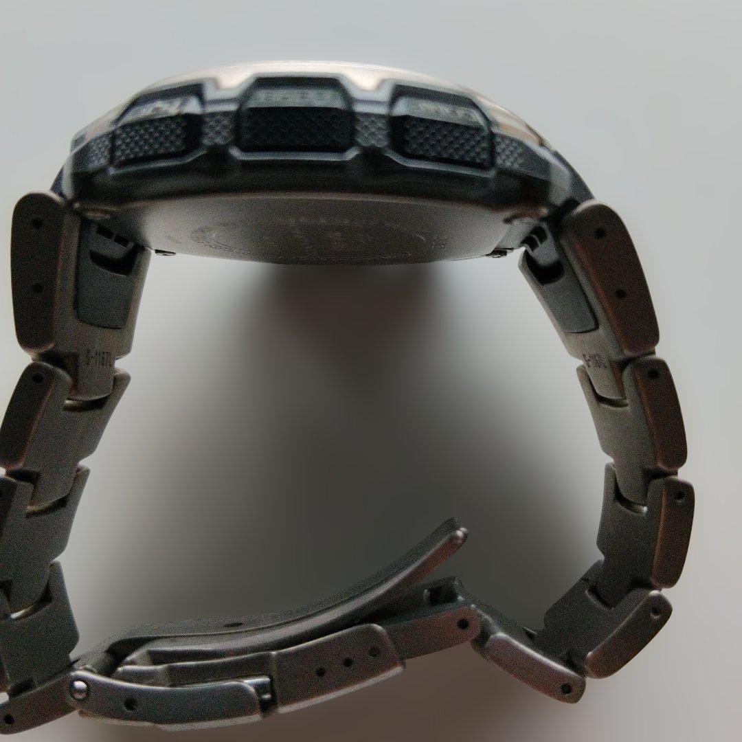 CASIO PRG-600Y-1A Solar Men's Watch — Japanese