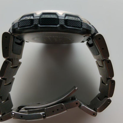 CASIO PRG-600Y-1A Solar Men's Watch — Japanese