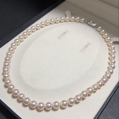 K14WG Akoya pearl necklace featuring 8.0mm pearls, 42 cm length, displayed on a white background
