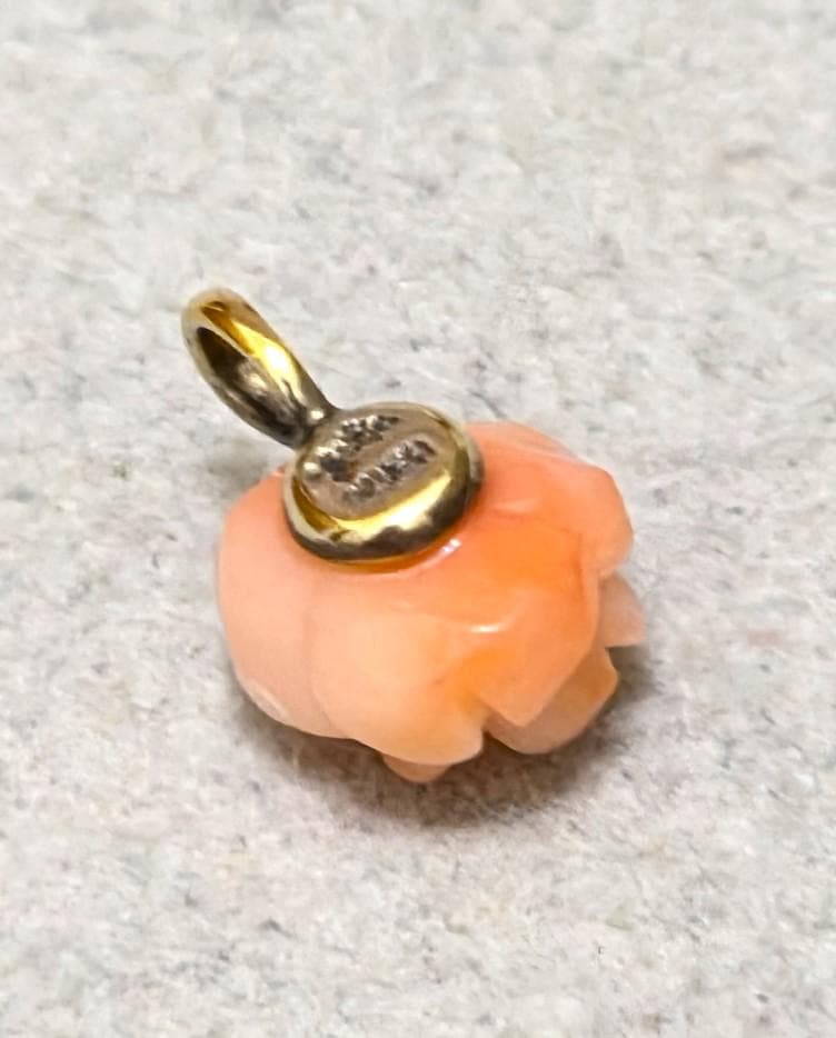 agete Pink Coral Rose SILVER Top model 42737 featuring pink coral material, used with minor scratches possible