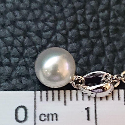 MIKIMOTO silver necklace featuring a single pearl with included bonus case