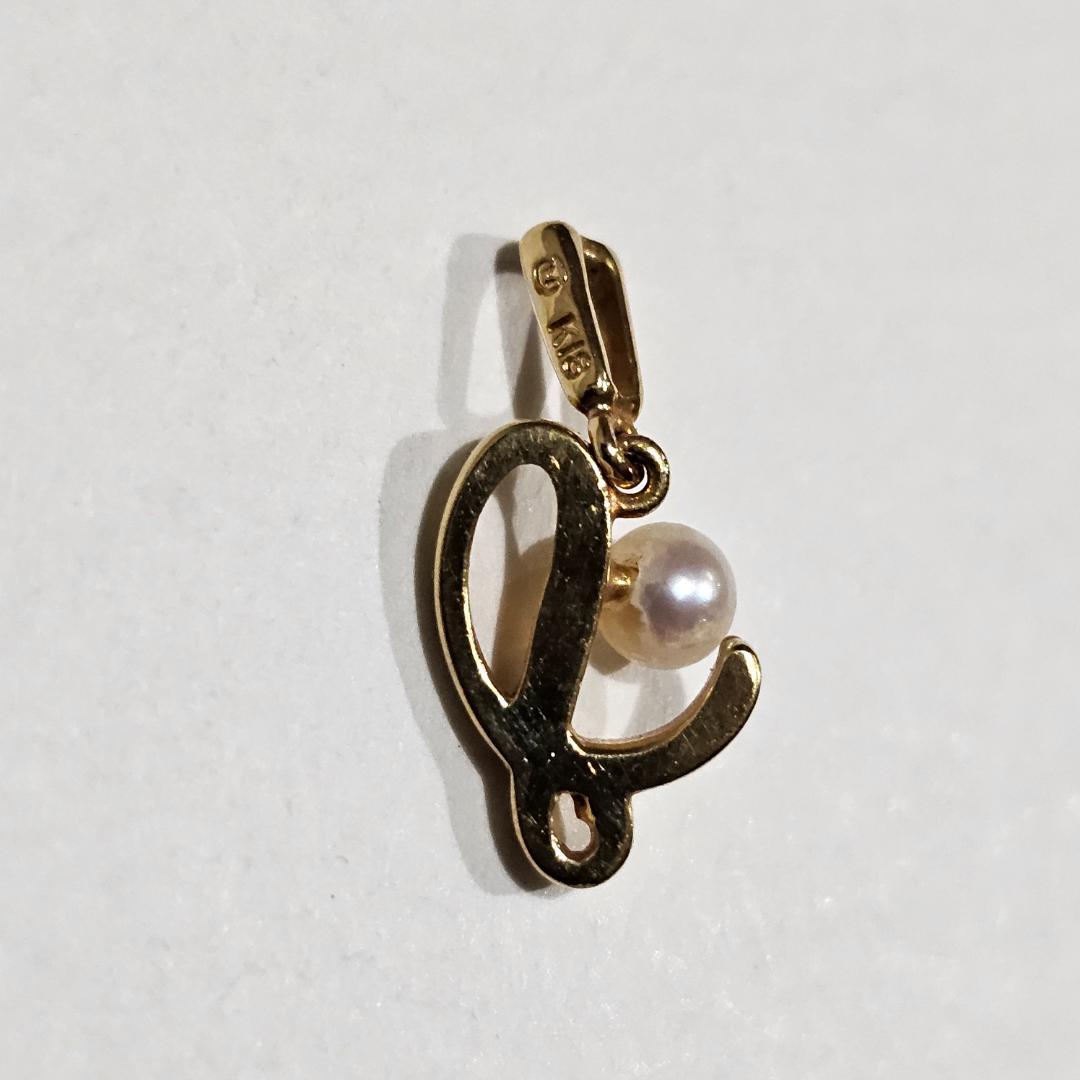 Mikimoto 1465 yellow gold necklace top with 3.5mm pearl, 1.5 cm length, 0.8 cm width, no chain