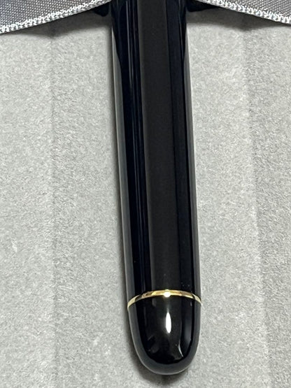 Pilot Fountain Pen 585 14K gold nib with unopened ink bottle and accessories, unused condition