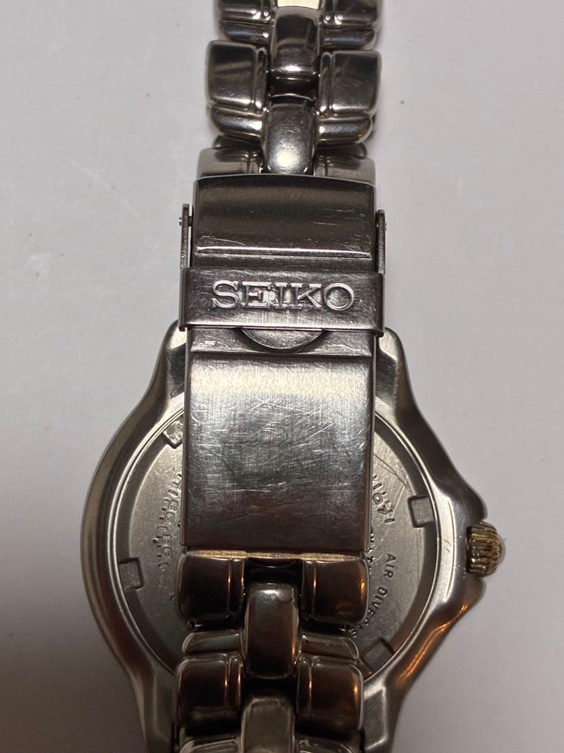 SEIKO TITANIUM DIVER Quartz Men's Watch — Japanese