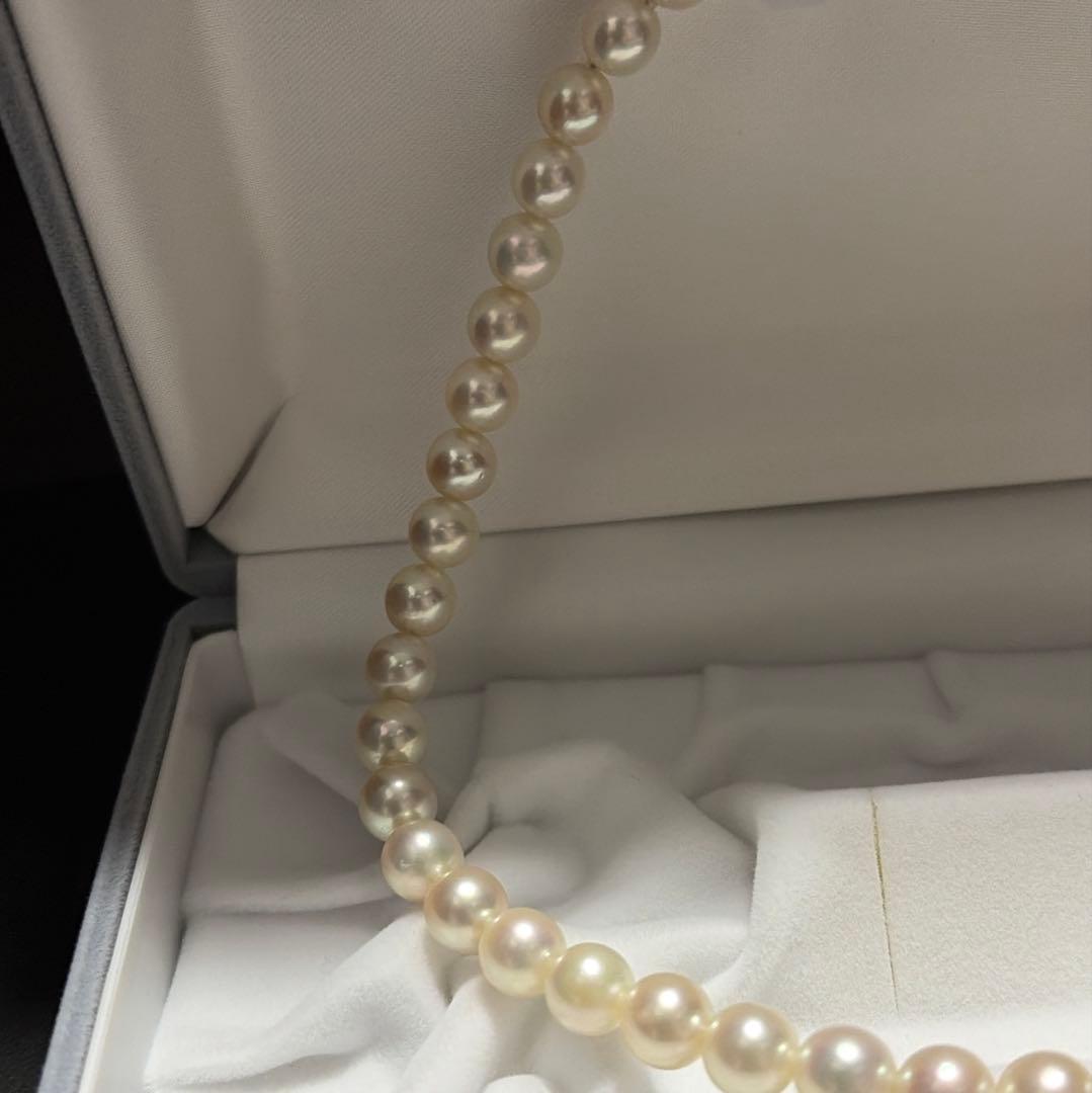 K14WG Mikimoto Akoya Pearl Necklace featuring 7.3-7.8mm high luster round pearls on a 37.5cm chain