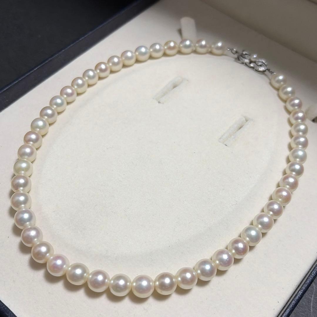 K14WG Mikimoto Akoya Pearl Necklace featuring 7.3-7.8mm high luster round pearls on a 37.5cm chain