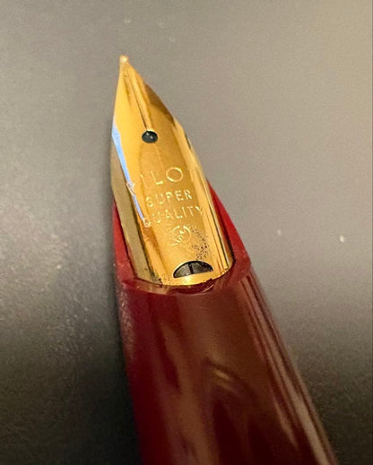 Kiwami 1960s Pilot Pen Super Series with gold cap and special alloy tip, engraved with JIS mark