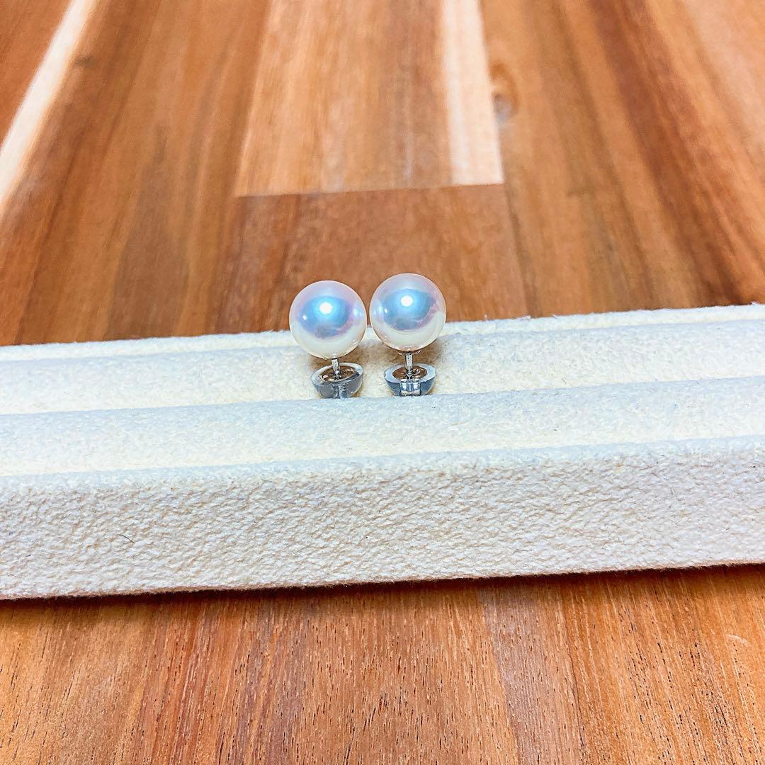 Single pearl earring with 8.0-8.5mm Akoya pearl mounted on PT platinum 900