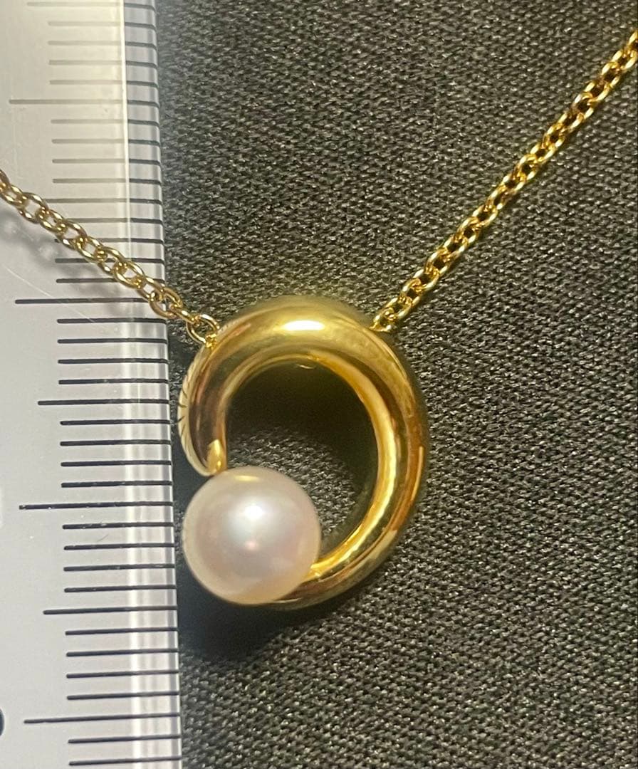 TASAKI pearl necklace made of silver and yellow gold, 46cm length, weighing 5 grams