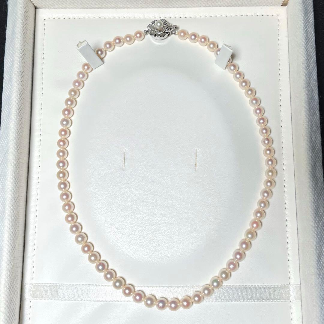 Akoya pearl necklace with 6.0-6.5mm round pearls and silver clasp, 42 cm length