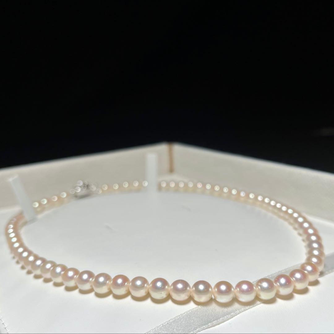 Akoya pearl necklace with 6.0-6.5mm round pearls and silver clasp, 42 cm length