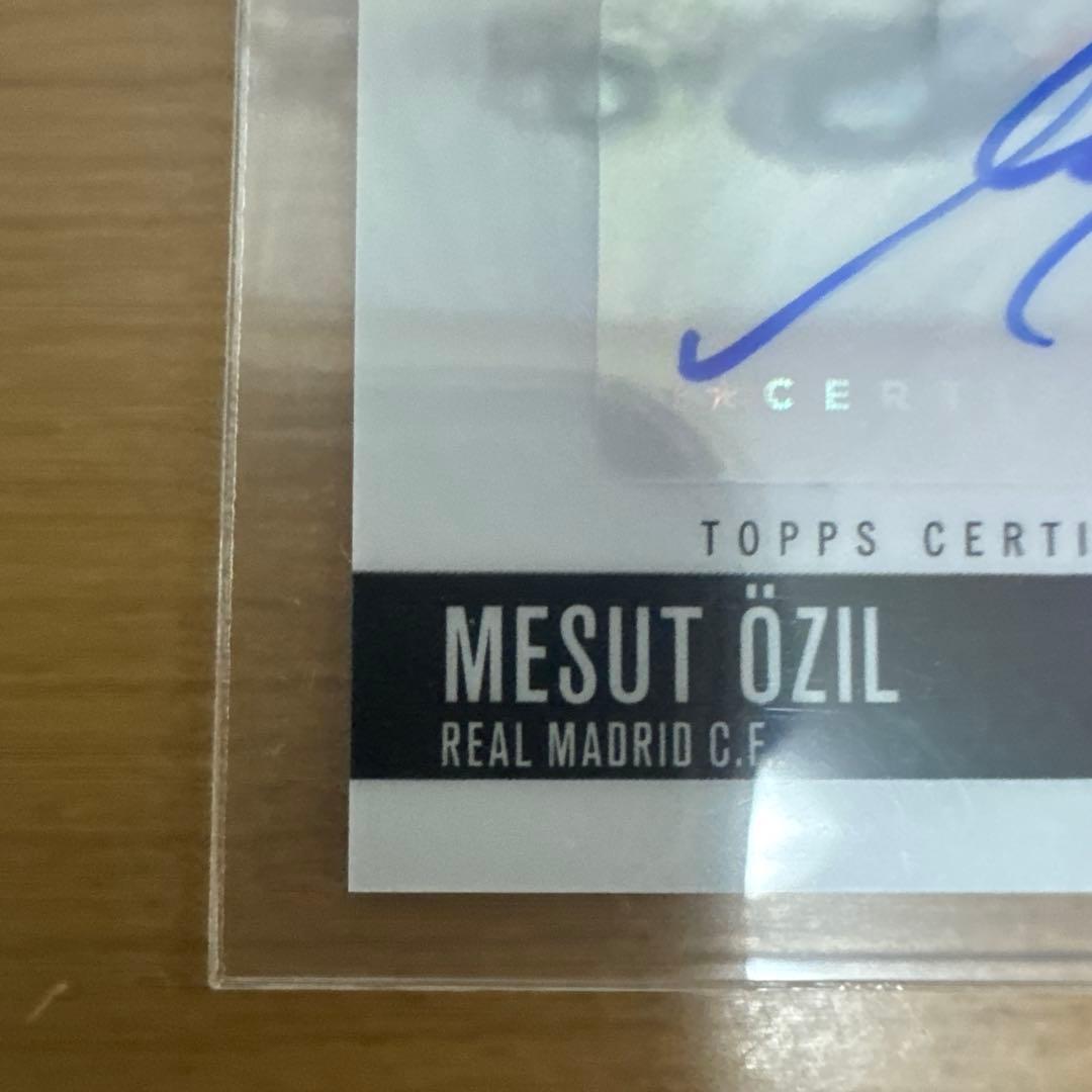 Topps Finest Mesut Ozil Autographed Card — Japanese