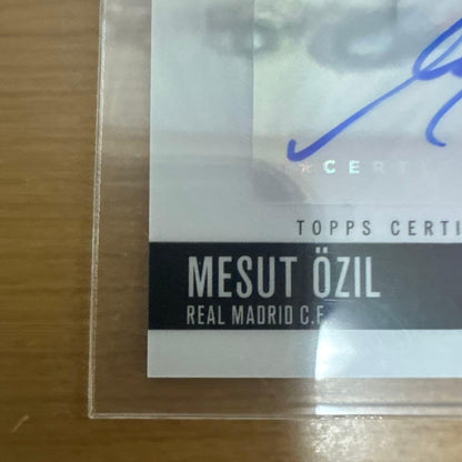 Topps Finest Mesut Ozil Autographed Card — Japanese