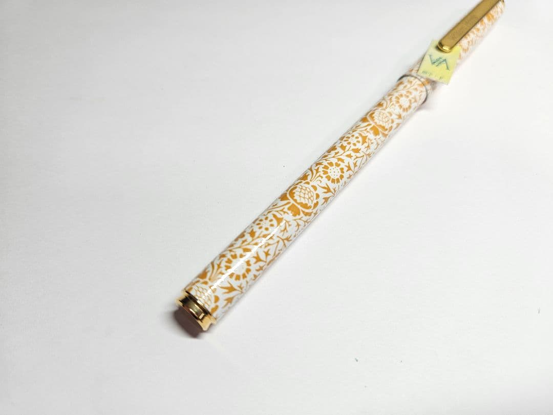 Unused Pilot Fountain Pen with Fine Nib from William Morris Collection showing vintage condition