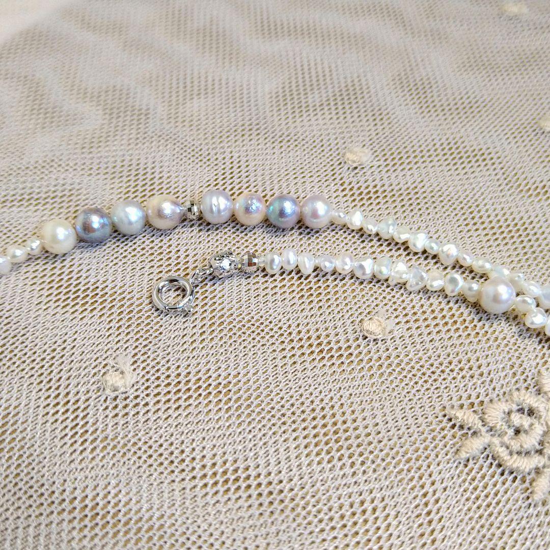 Long necklace with 2.5-3.5mm Akoya Keshi pearls and 5mm natural color Akoya baroque pearls on silver925 chain
