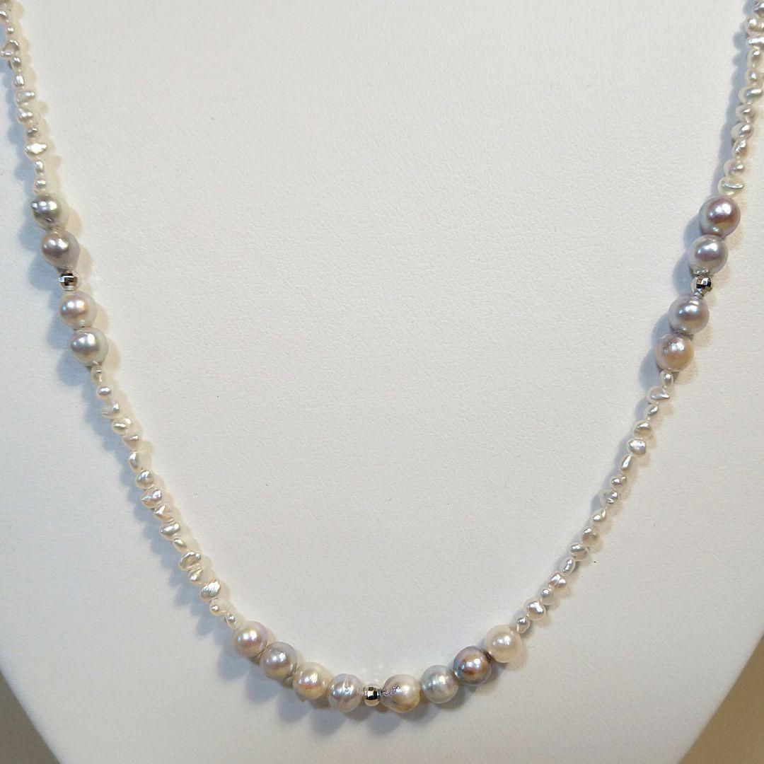 Long necklace with 2.5-3.5mm Akoya Keshi pearls and 5mm natural color Akoya baroque pearls on silver925 chain