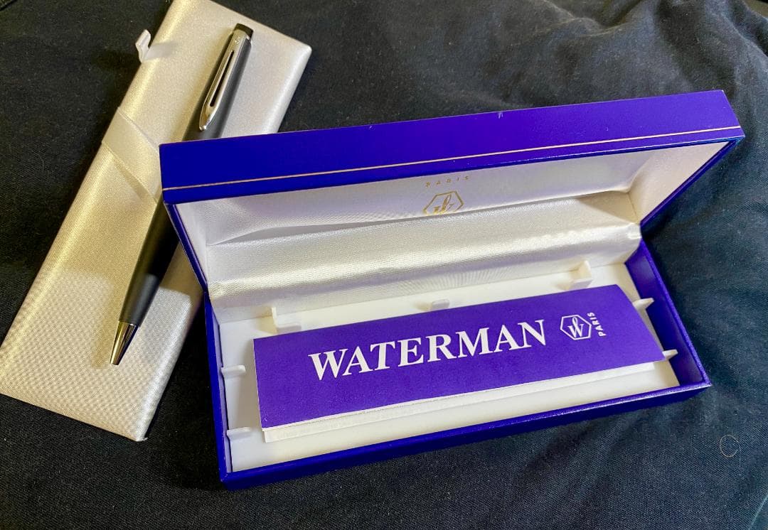 Waterman Paris Vintage Expert ballpoint pen in matte black with palladium-plated trim and stainless steel nib