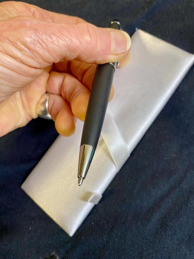 Waterman Paris Vintage Expert ballpoint pen in matte black with palladium-plated trim and stainless steel nib