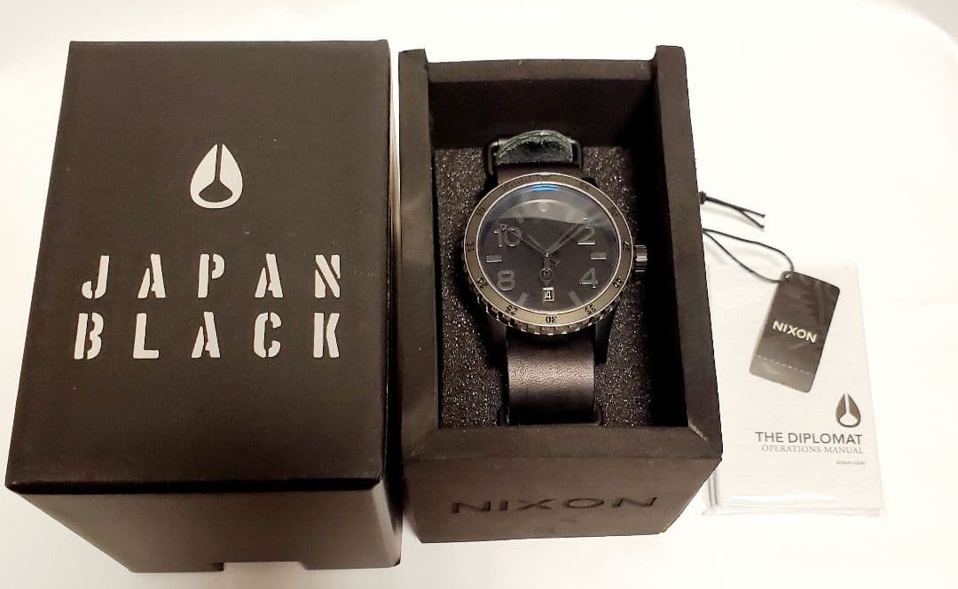 NIXON DIPLOMAT BLACK/ANTIQUE SILVER Quartz Men's Watch — Japanese