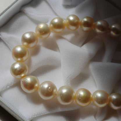 Akoya pearl genuine pearl necklace with deformed large beads 10.8-8.5mm in ivory pink and green hues, 43.3cm silver fittings