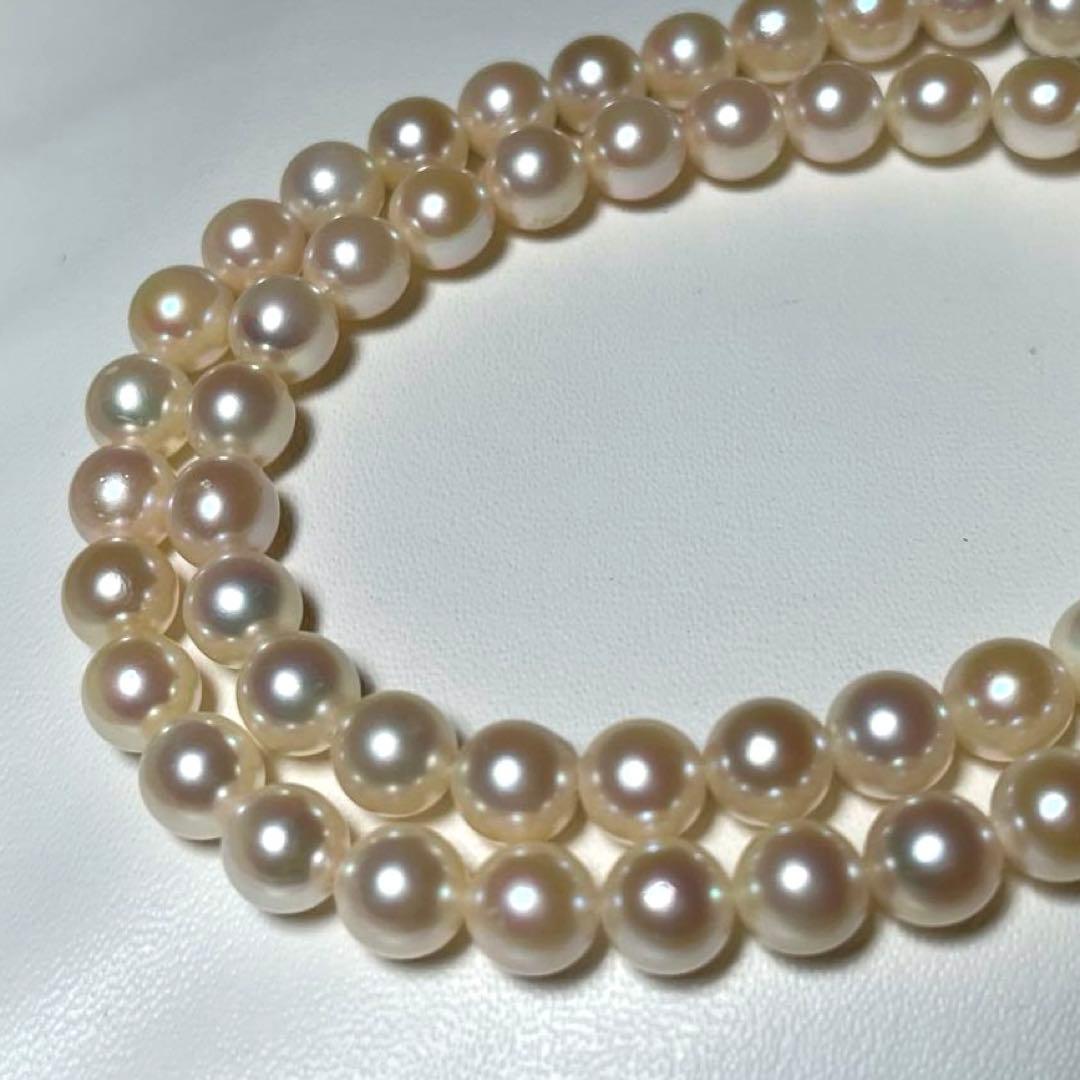 Akoya pearl necklace with 6.5-7.0mm round white pearls on a 42.5cm silver chain stamped SILVER