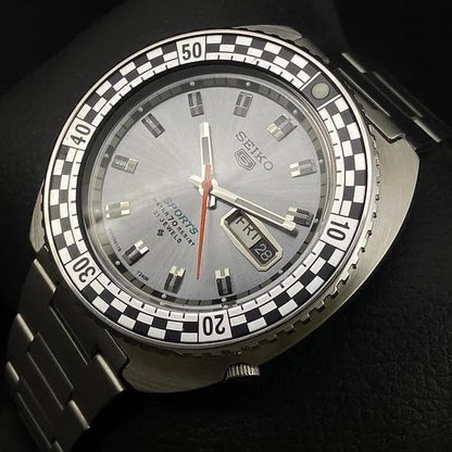 SEIKO LARRY DIVER Automatic Men's Watch — Japanese