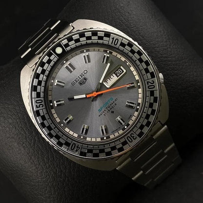 SEIKO LARRY DIVER Automatic Men's Watch — Japanese
