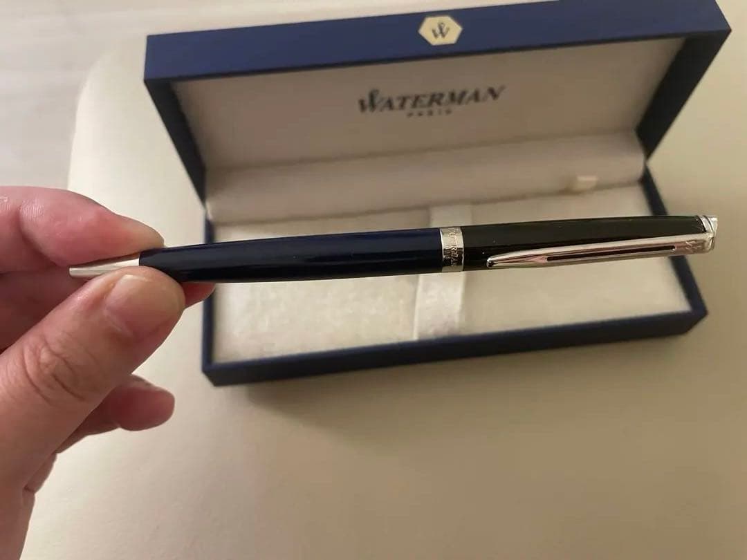 WATERMAN Navy ballpoint pen with slim metal body and dedicated case