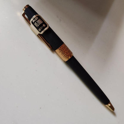 PILOT Ballpoint Pen 22k with matte black body and gold ring decoration