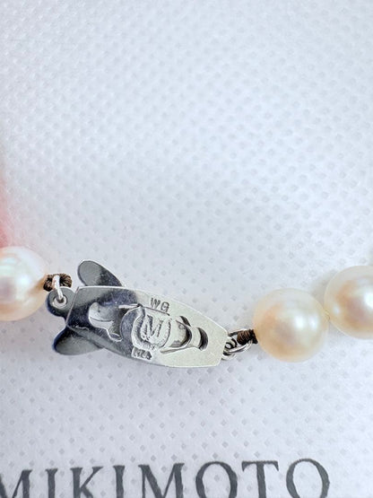 Mikimoto Akoya pearl necklace with 7.5mm pearls and 14K white gold WGK14 clasp, 55.5cm length