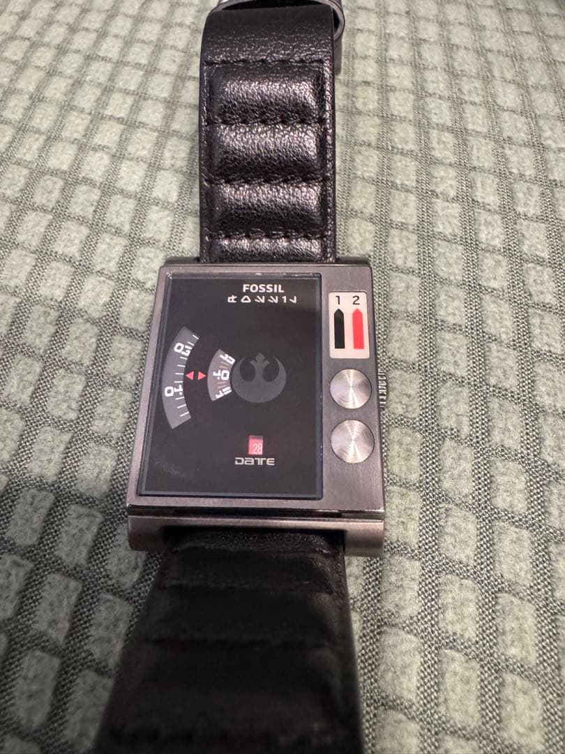 FOSSIL Star Wars Endor Leia Digital Men's Watch — Japanese