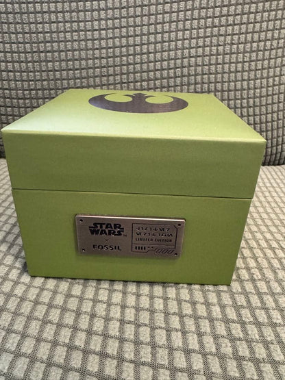 FOSSIL Star Wars Endor Leia Digital Men's Watch — Japanese