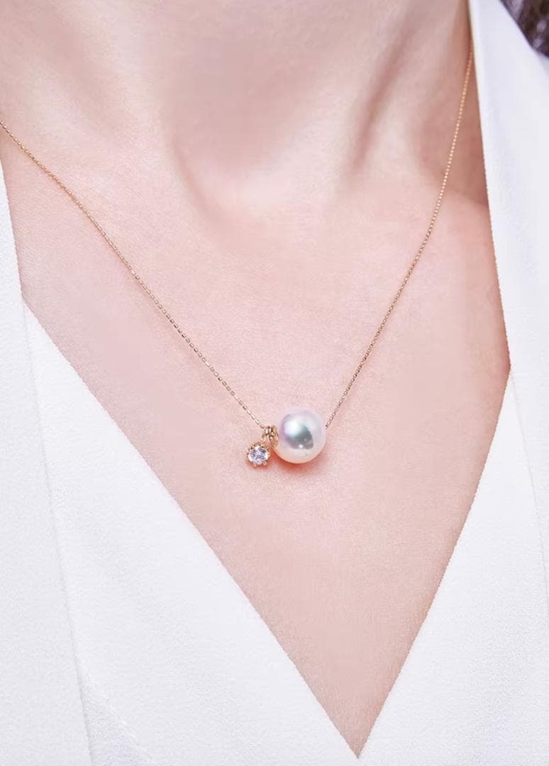 Law K18YG Akoya pearl necklace pendant with diamond and 45cm Chopin chain, pearl size 8-9mm