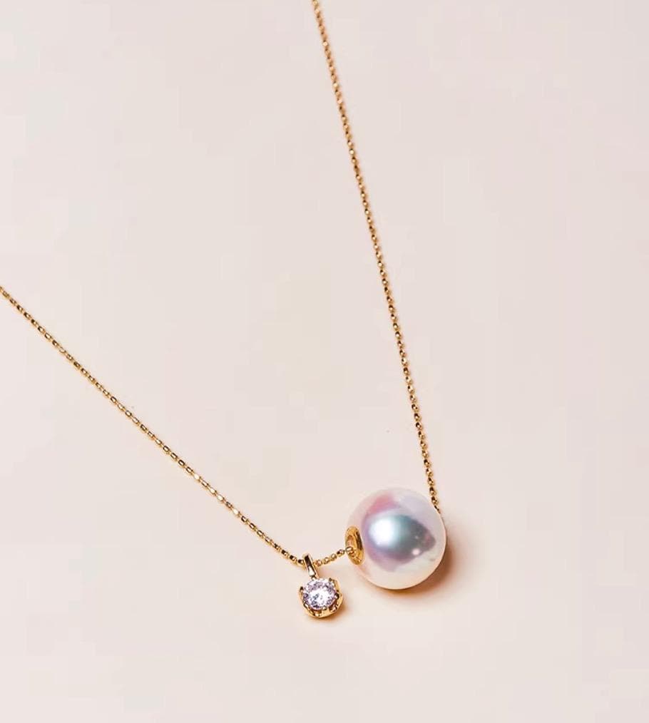 Law K18YG Akoya pearl necklace pendant with diamond and 45cm Chopin chain, pearl size 8-9mm