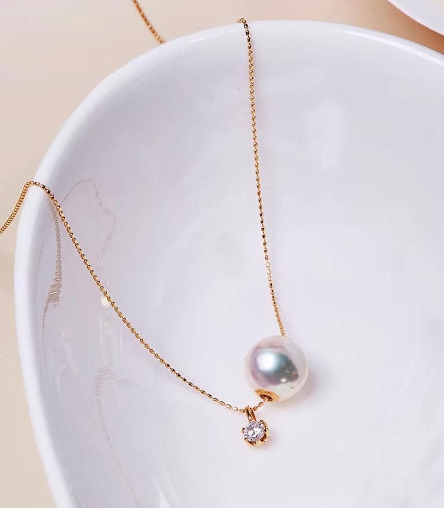 Law K18YG Akoya pearl necklace pendant with diamond and 45cm Chopin chain, pearl size 8-9mm