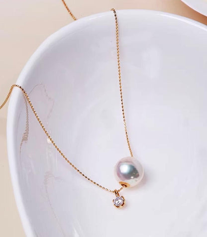 Law K18YG Akoya pearl necklace pendant with diamond and 45cm Chopin chain, pearl size 8-9mm