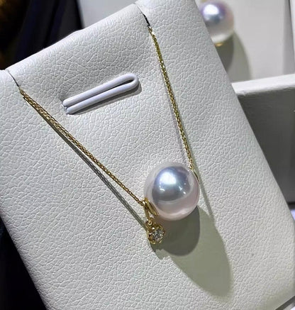 Law K18YG Akoya pearl necklace pendant with diamond and 45cm Chopin chain, pearl size 8-9mm