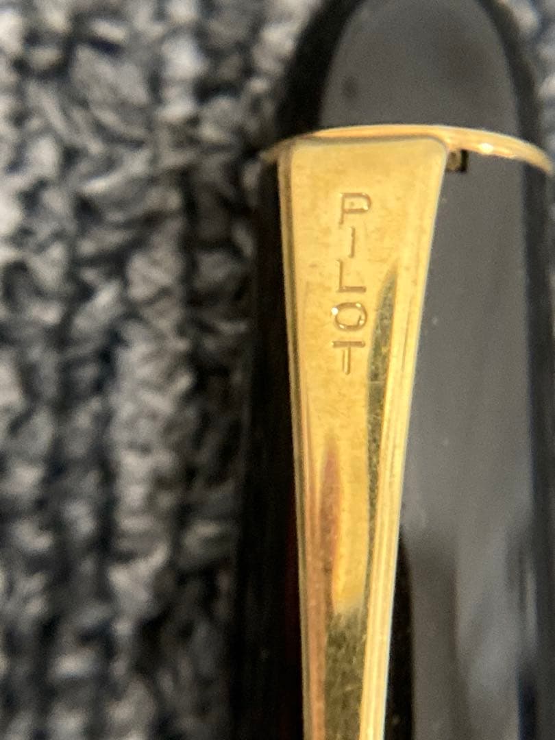 Pilot black fountain pen with 14K-585 fine nib and gold trim