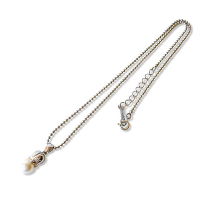 TASAKI pearl necklace featuring 7.4mm diameter pearls on a 42cm chain