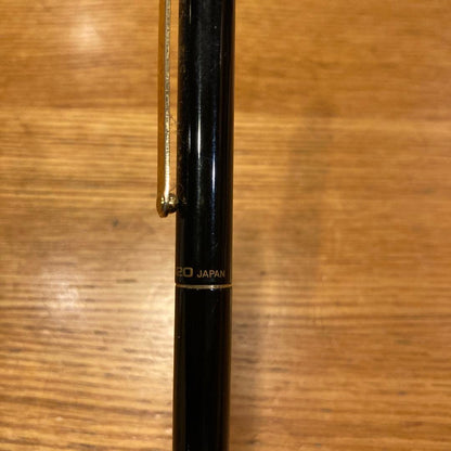 Pilot 0.5mm mechanical pencil sharpener 2020 model in black and gold metal finish