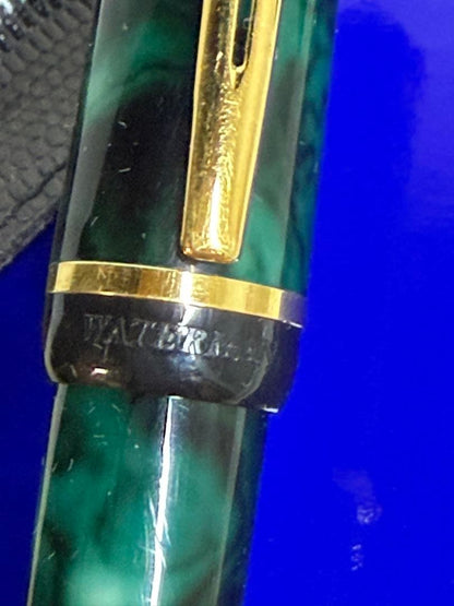 Waterman Phileas fountain pen in green marble with medium stainless steel nib and gold and silver bicolor finish