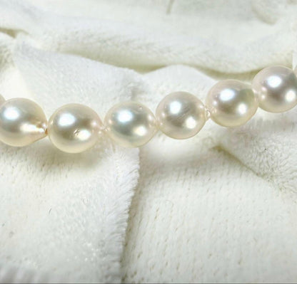 Honma Pearl Akoya Baroque white pearl necklace measuring 41.5 cm with 5 mm pearls for formal and casual use