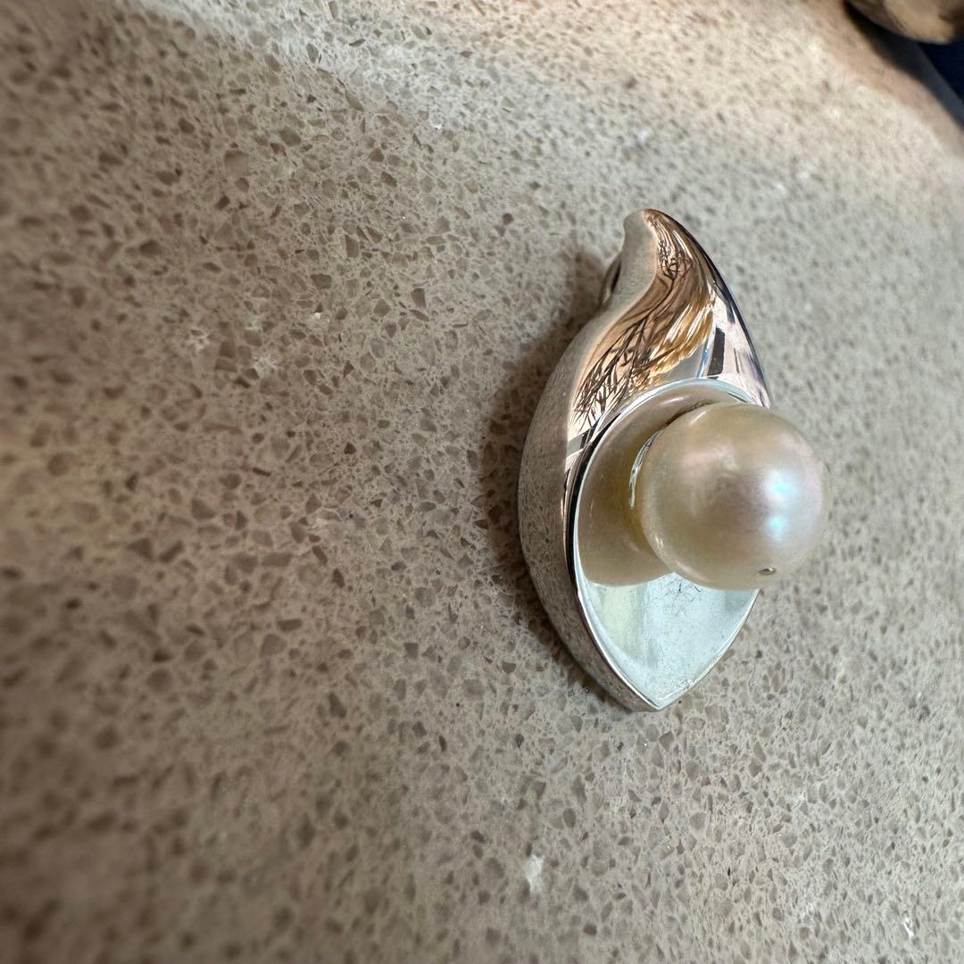Silver 18.223 pendant top featuring a 6.5mm white pearl decoration